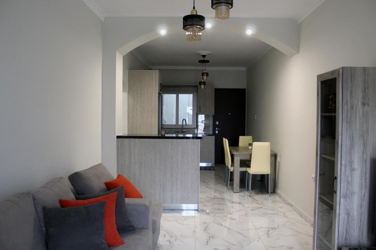Monica's Luxury דירה